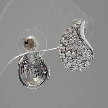أقراط مسمارية بأحجار راين لون أبيض 12x18mm معدن فضي